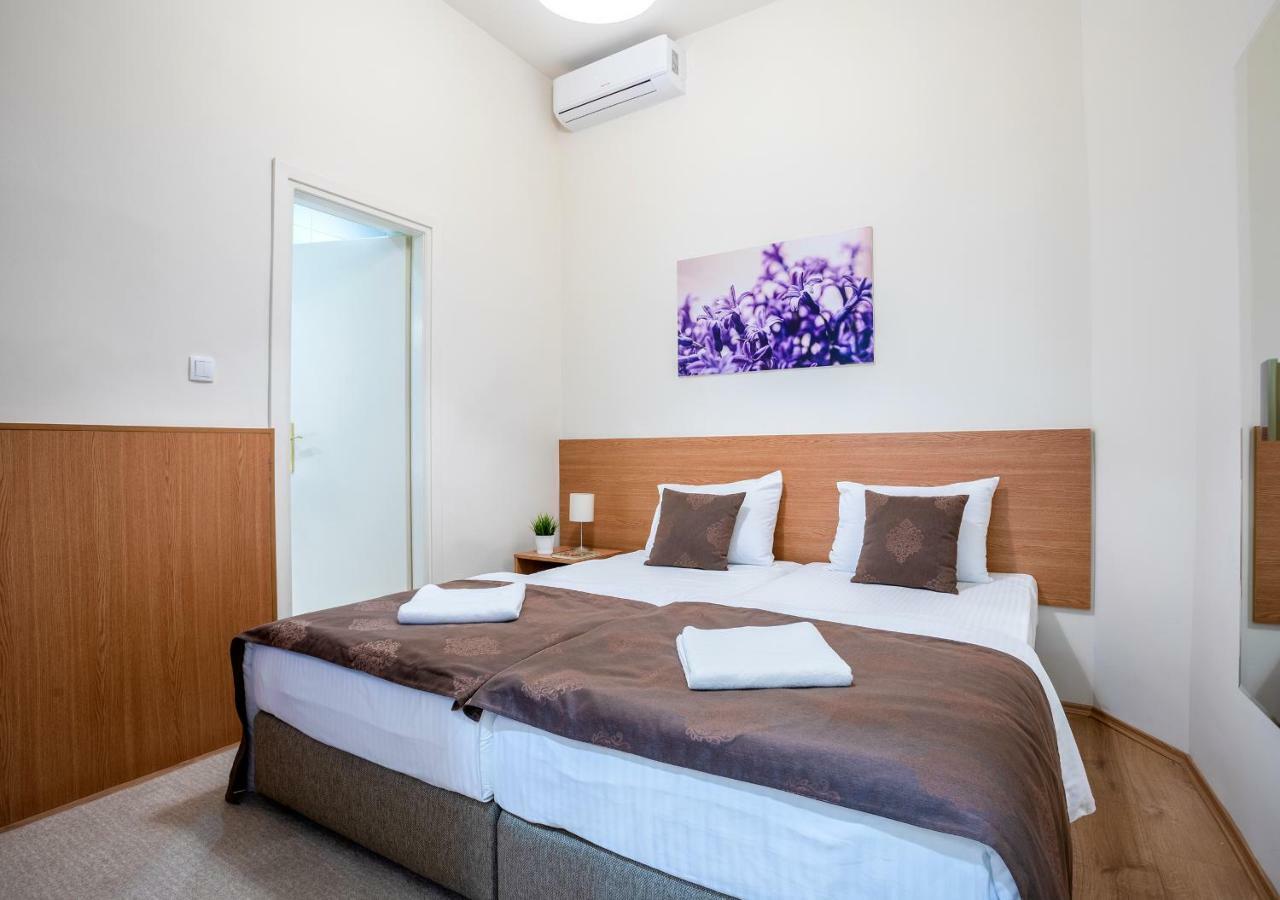 Booking En Suite Belgrad Zewnętrze zdjęcie