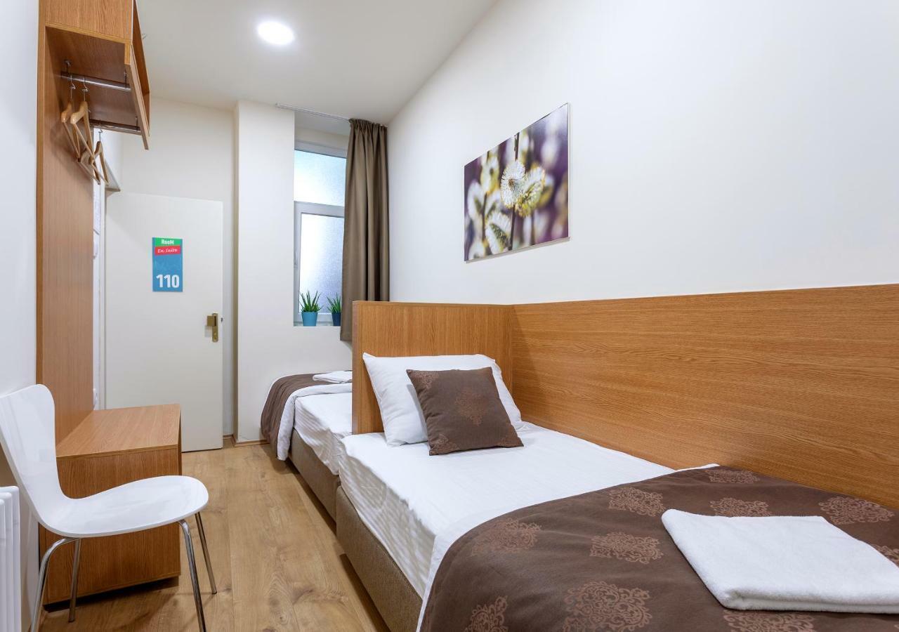 Booking En Suite Belgrad Zewnętrze zdjęcie