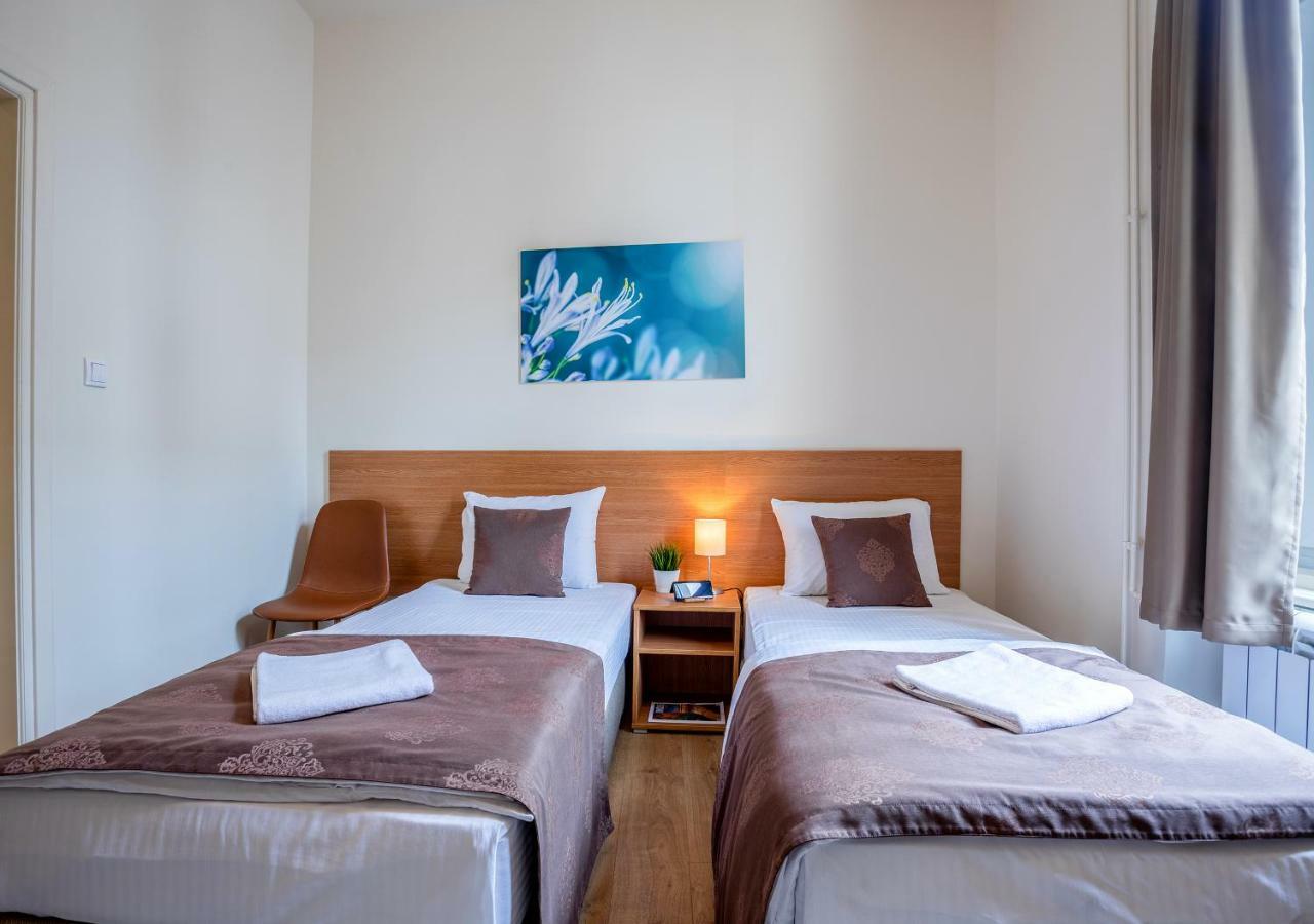Booking En Suite Belgrad Zewnętrze zdjęcie