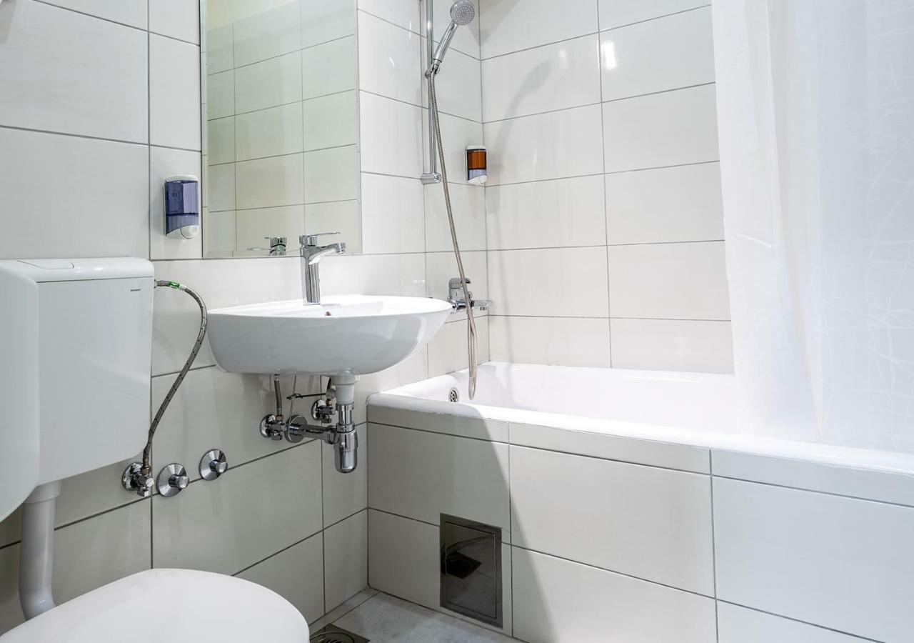 Booking En Suite Belgrad Zewnętrze zdjęcie