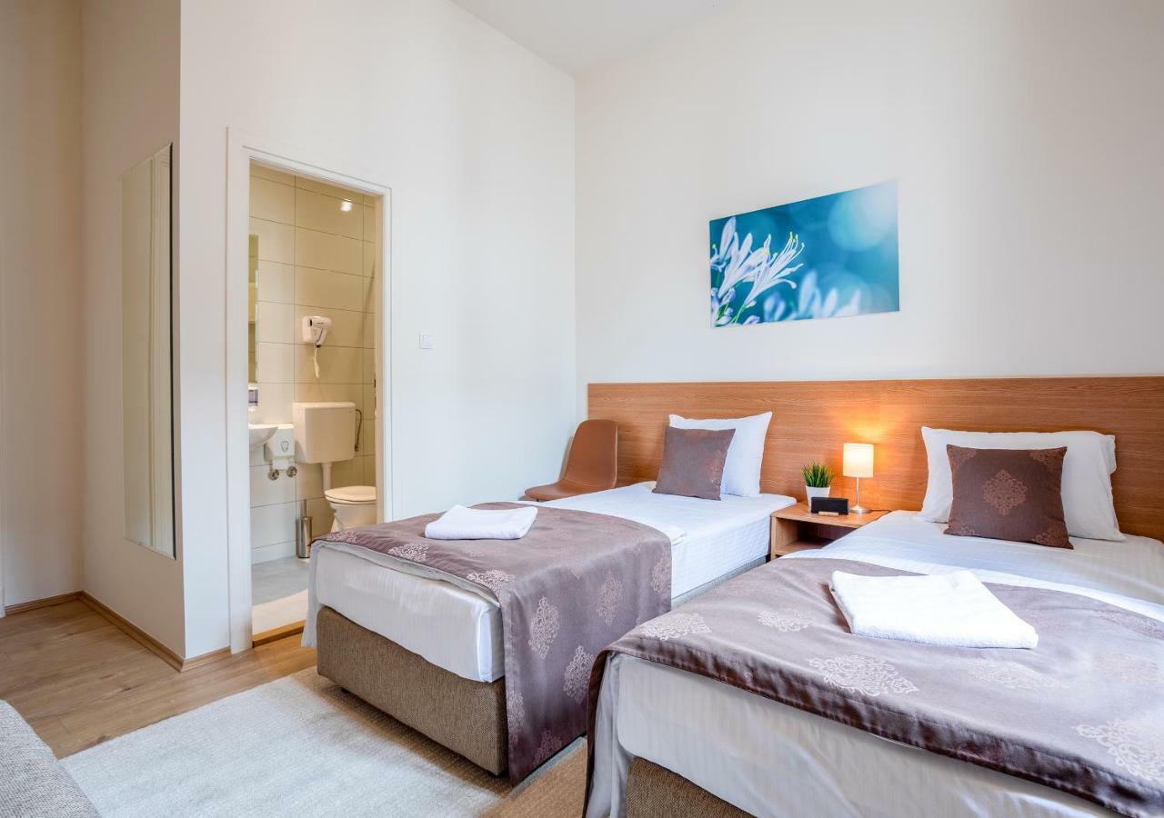 Booking En Suite Belgrad Zewnętrze zdjęcie